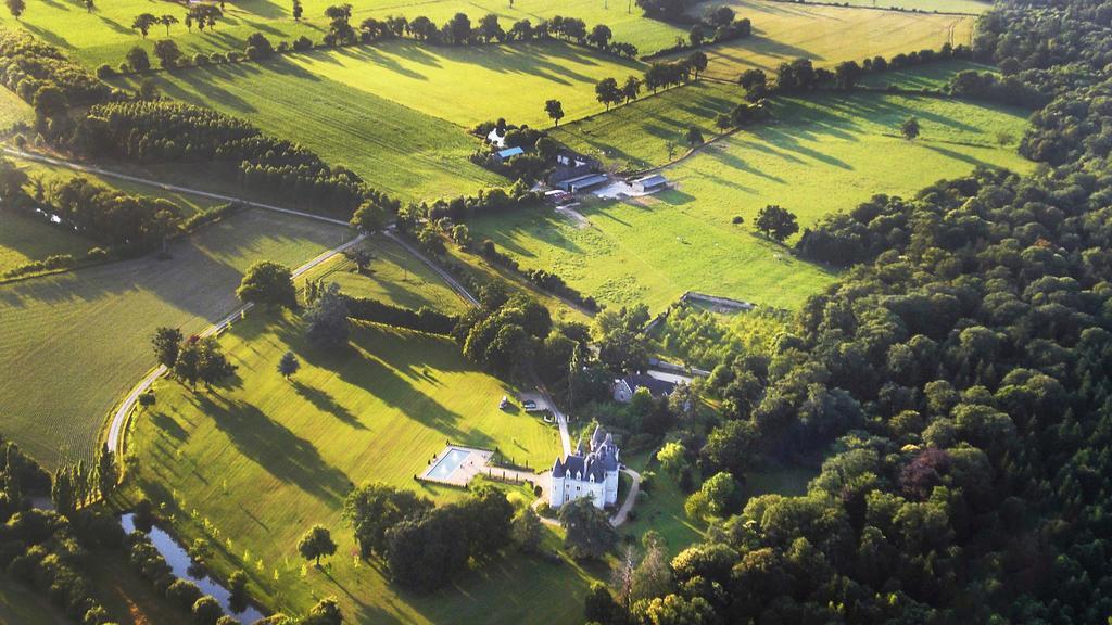 Chateau Des Tesnieres Bed and Breakfast Rennes Esterno foto